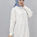 10450 Puane Simli ve Nakışlı Arma Detaylı İki İplik Sweatshirt-EKRU