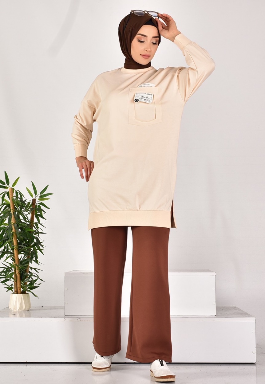 10597 PUANE İKİ İPLİK KUMAŞ CEP VE YAZI DETAYLI SWEATSHIRT-TAŞ