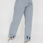 18136 Puane Paçası Nakış ve Taş Detaylı Mom Jeans Pantolon