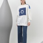 20623  İki İplik Kumaş Smile Baskılı Oversize Tesettür Sweatshirt-Ekru