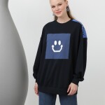 20623  İki İplik Kumaş Smile Baskılı Oversize Tesettür Sweatshirt-Lacivert