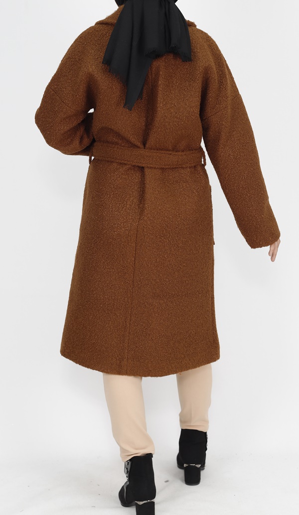 8101 Kruvaze Yaka Cep Detaylı Kuzu Tüyü Kaban-KAHVE