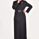 1314 DOUBLE KUMAŞ ETEĞİ PİLİSE DETAYLI KRUVAZE YAKA TESETTÜR ELBİSE-SİYAH