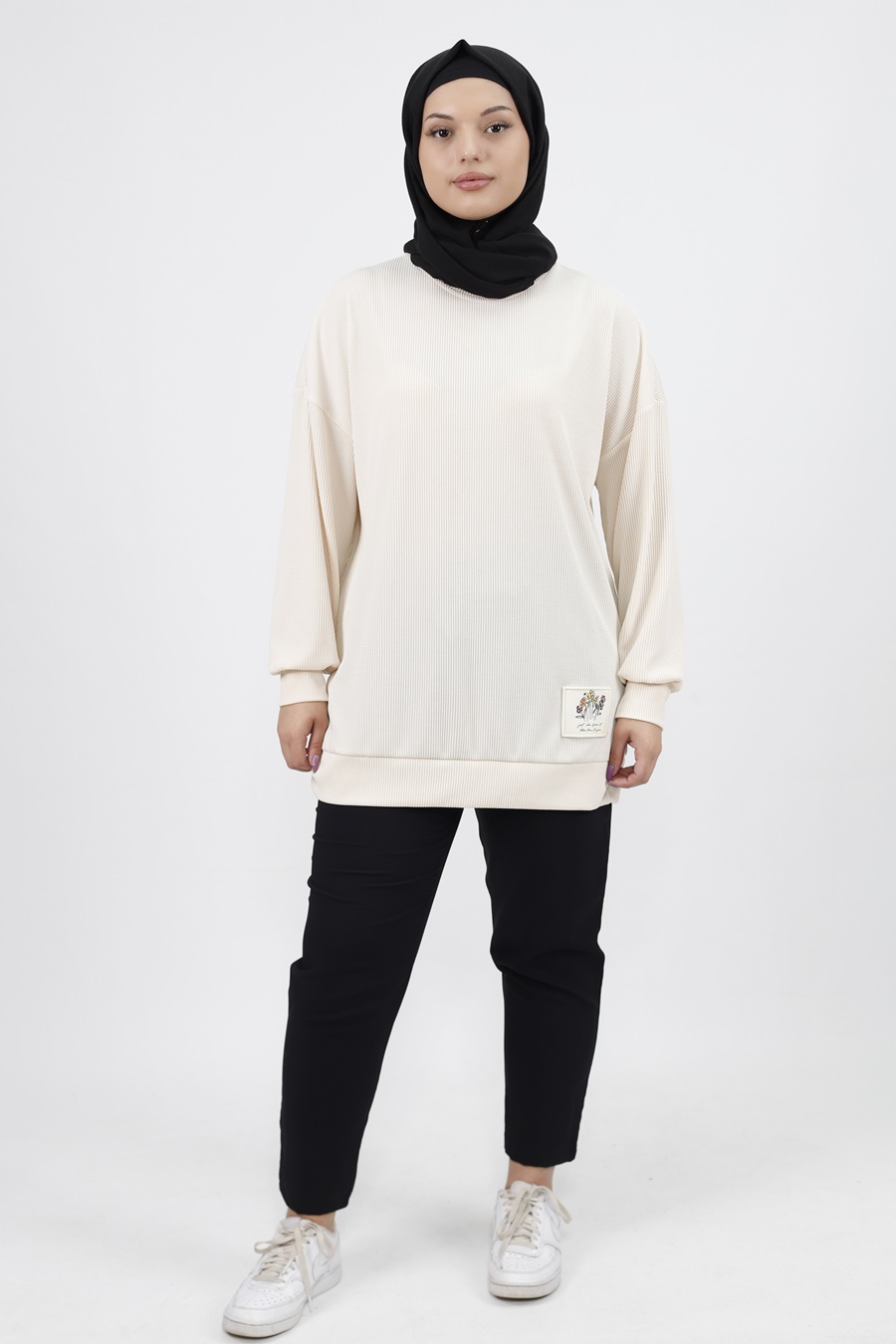 30427 Bürümcük Kumaş Arma Detaylı Sweatshirt