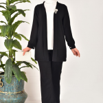 2554 Krep Kumaş Taş Aksesuar Detaylı Tesettür Üçlü Takım-SİYAH