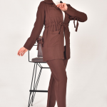 107 Lina Kumaş Keten Görünümlü Beli Büzgü Detaylı Üç Parça Tesettür Takım-KAHVERENGİ