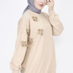 23282 2 İp Kumaş Tüy Ve İnci Detaylı Oversize Sweatshirt-BEJ