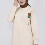 6972 Pul İşleme Detaylı 2 İp Kumaş Sweatshirt-BEJ