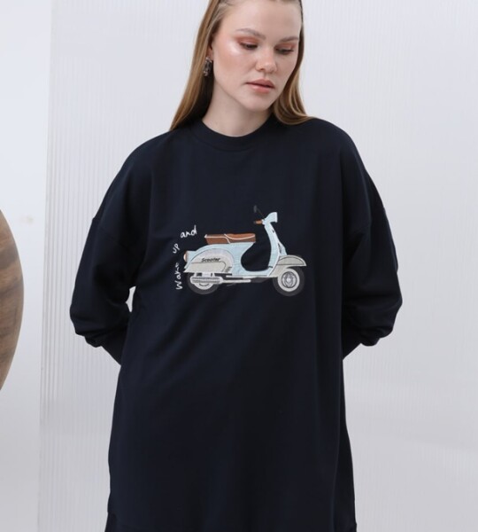 10636  İki İplik Kumaş Scooter Nakış Detaylı Tesettür Sweatshirt-Lacivert
