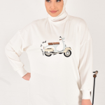 10636 İki İplik Kumaş Scooter Nakış Detaylı Tesettür Sweatshirt-EKRU